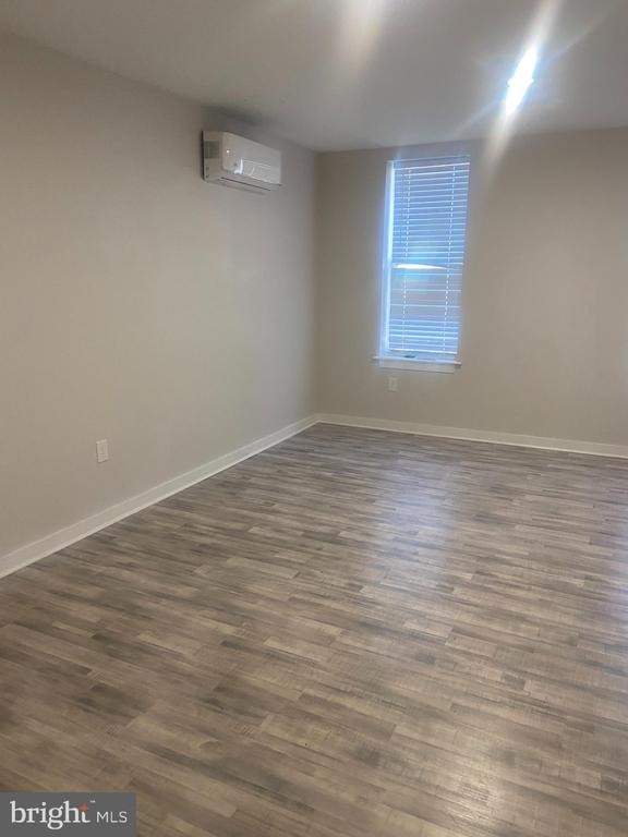 Clearfield St, Philadelphia, PA 19134 #1