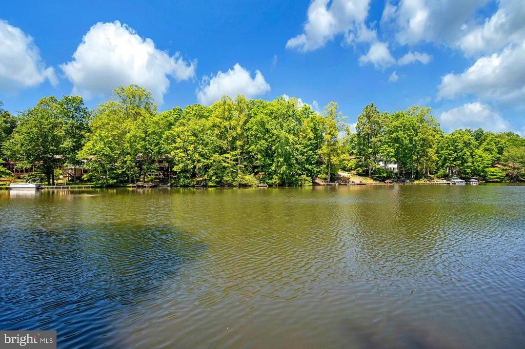Larkspur Ln, Locust Grove, VA 22508