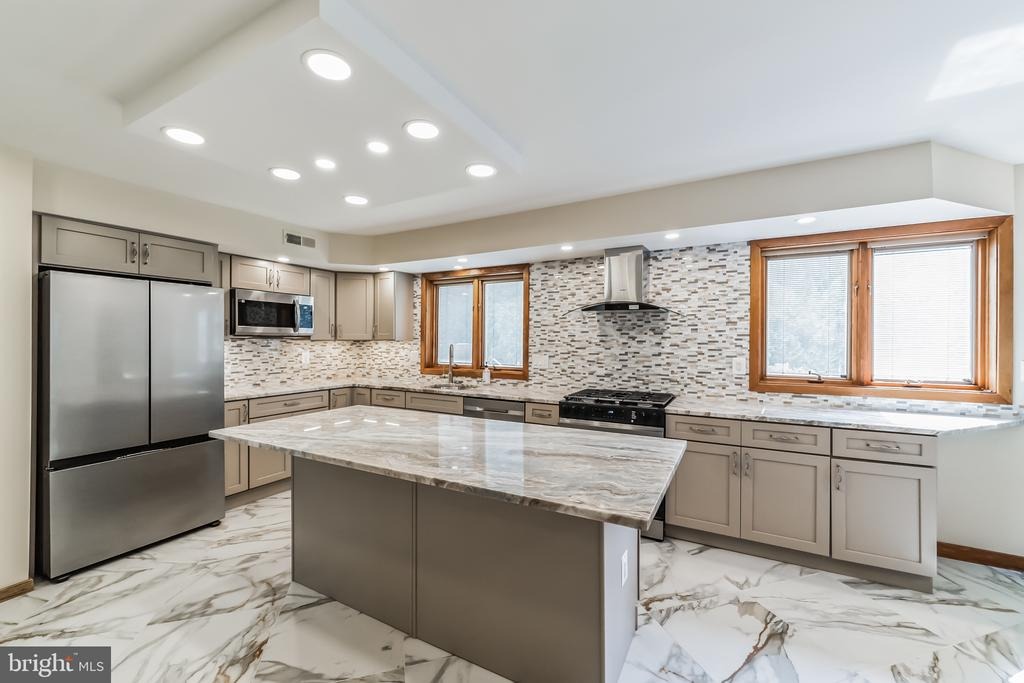 Long Ln, Huntingdon Valley, PA 19006 #1