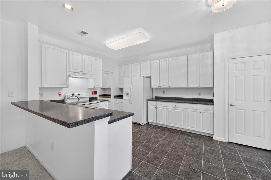 Allister Ln, Columbus, NJ 08022 #1