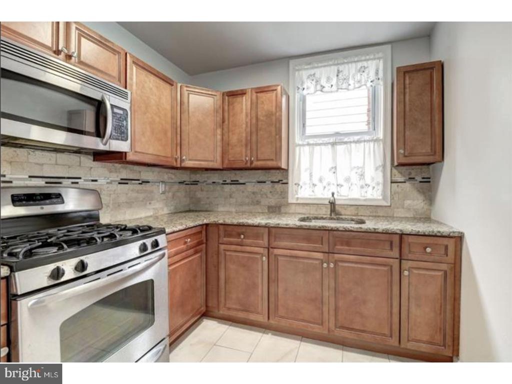 Webb St, Philadelphia, PA 19125