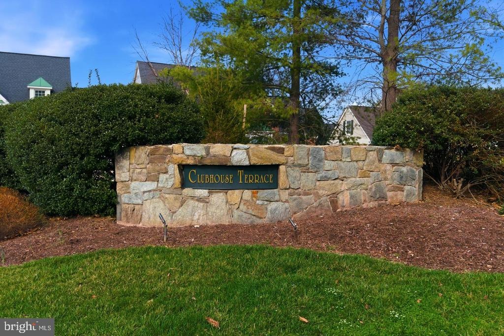Camelback Ter, Leesburg, VA 20176