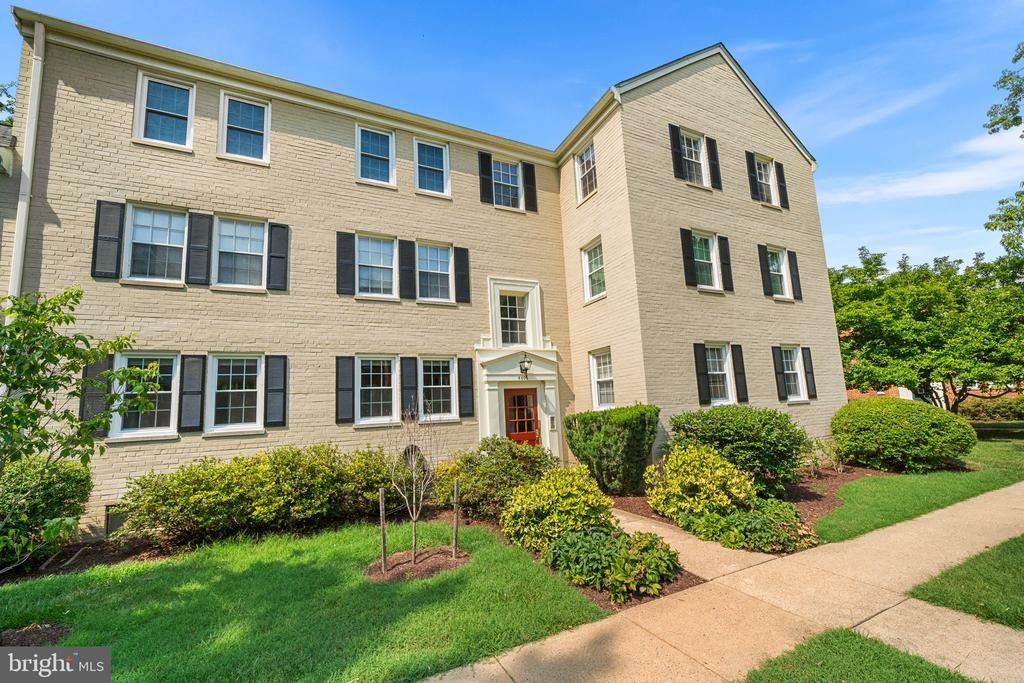Potomac Ave, Alexandria, VA 22307 #1