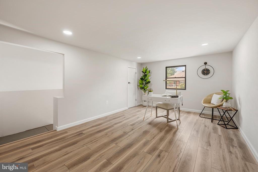 Brent St, Fredericksburg, VA 22401