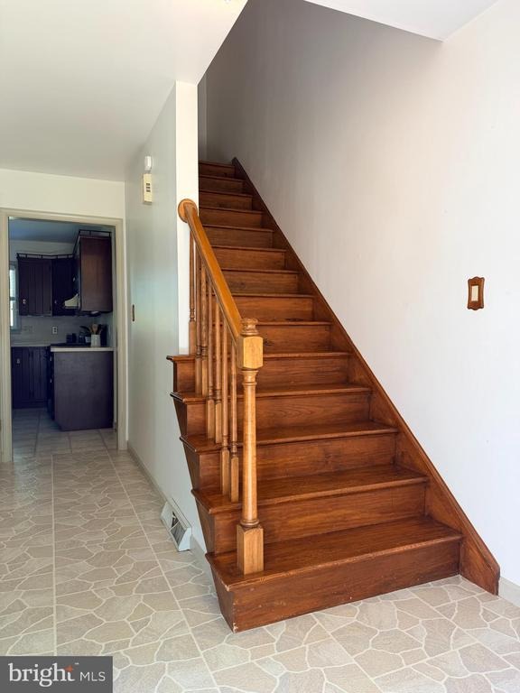 Sherrard Dr, Willow Street, PA 17584