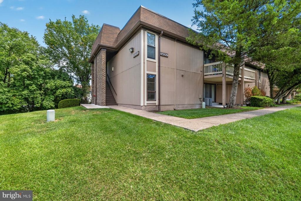 Barrington Ct, Springfield, VA 22152 #1