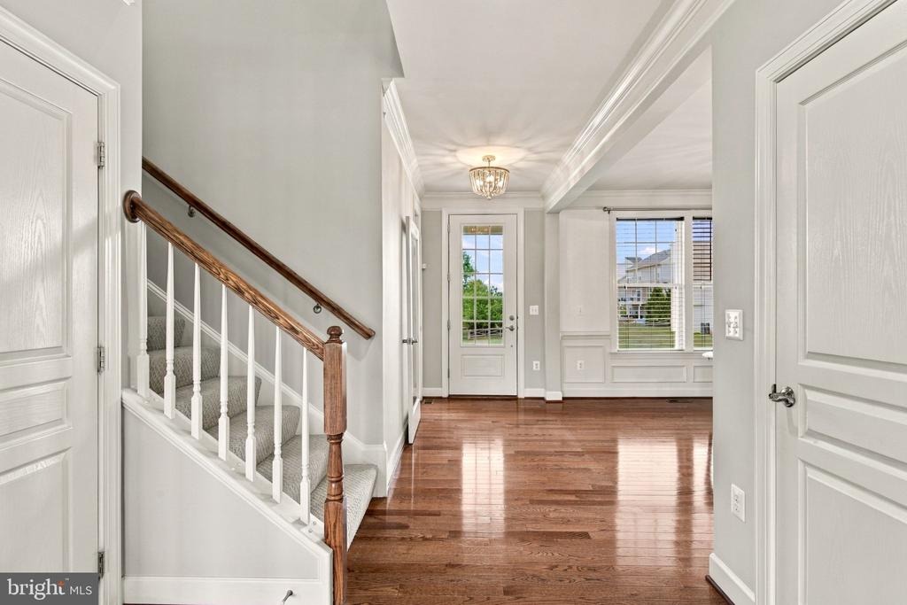 Farnborough Pl, Leesburg, VA 20176