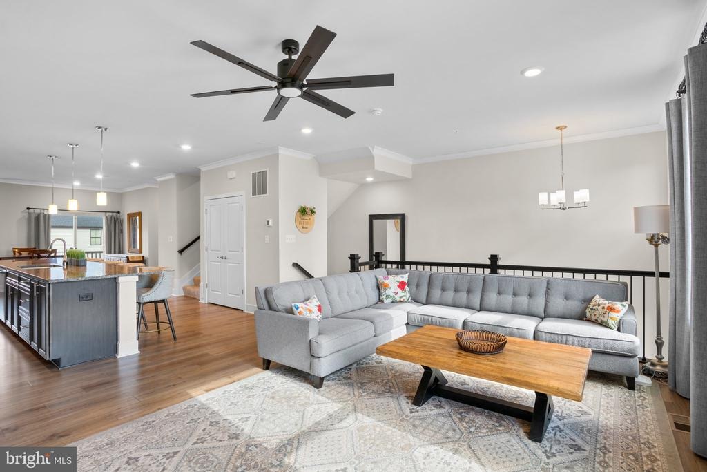Quartzite Ln, Glen Burnie, MD 21060
