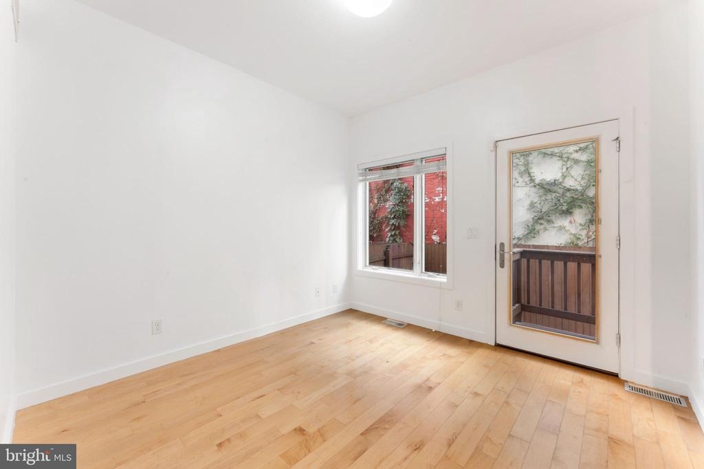 Green St, Philadelphia, PA 19123 #1