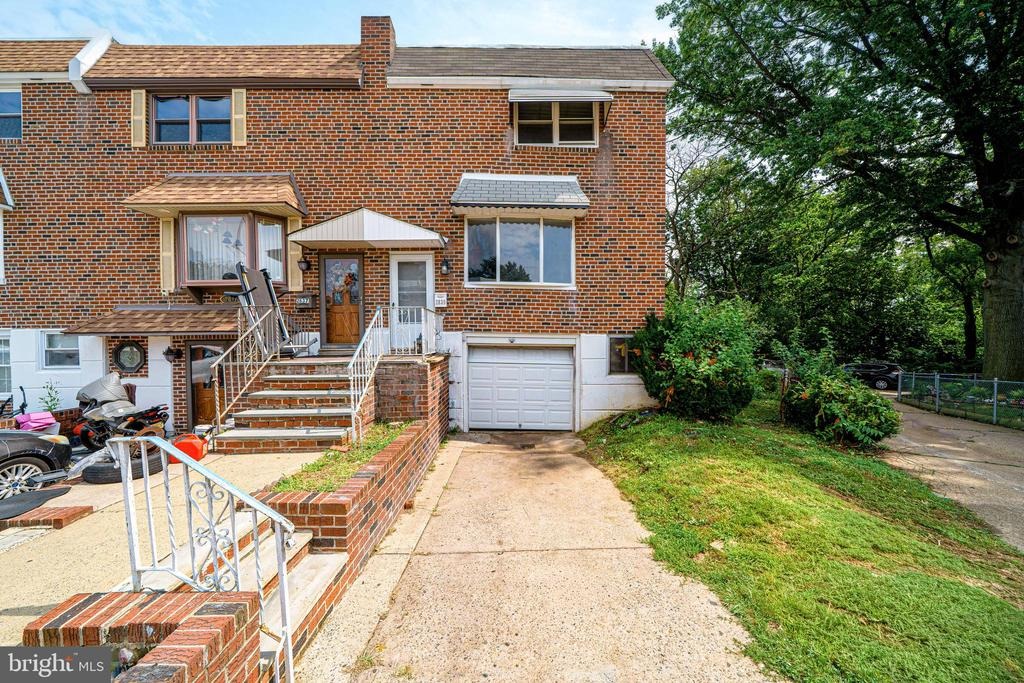 Tremont St, Philadelphia, PA 19136