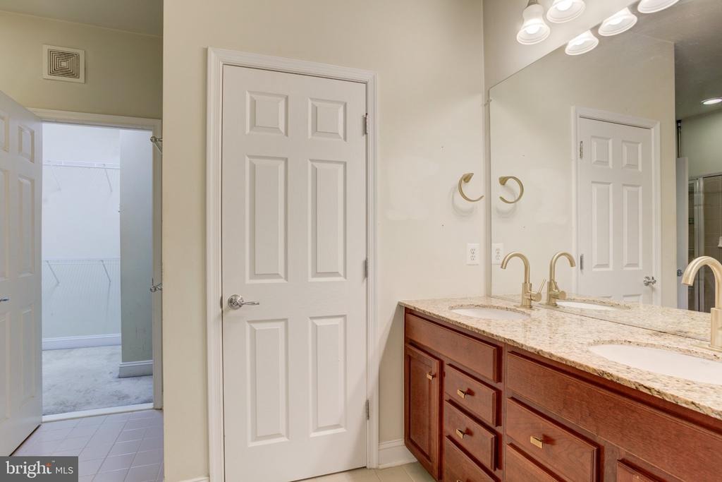 Barkham Dr, Woodbridge, VA 22191 #1