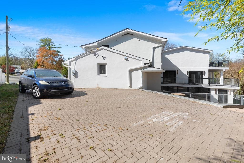 Pierce St, Arlington, VA 22202