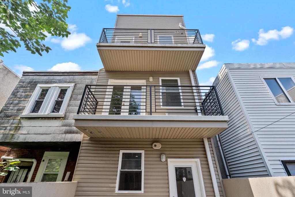 Reed St, Philadelphia, PA 19146