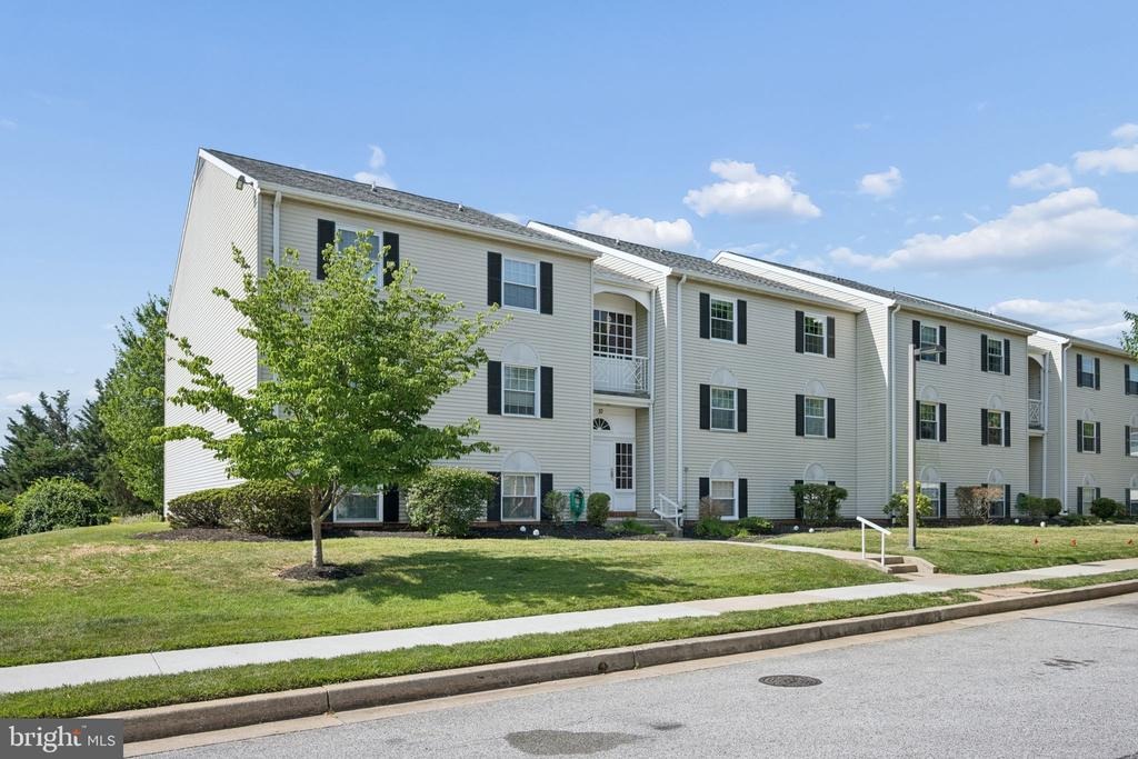 Brooking Ct, Lutherville Timonium, MD 21093