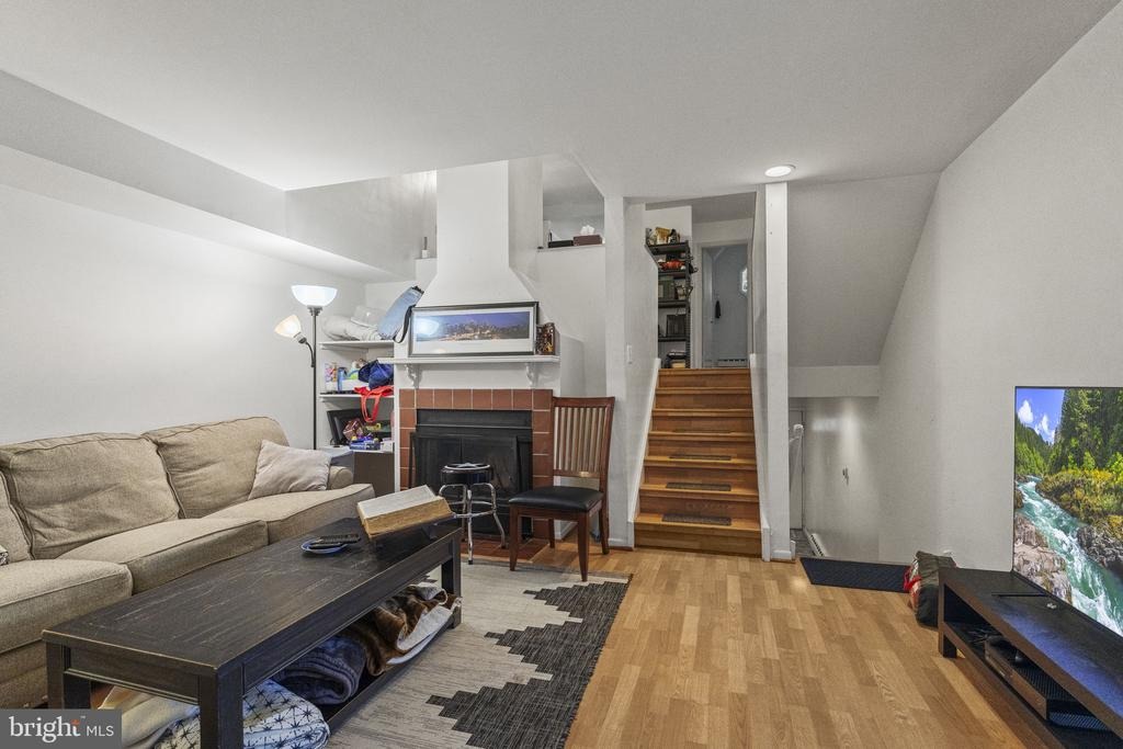 Queen St, Philadelphia, PA 19147 #1