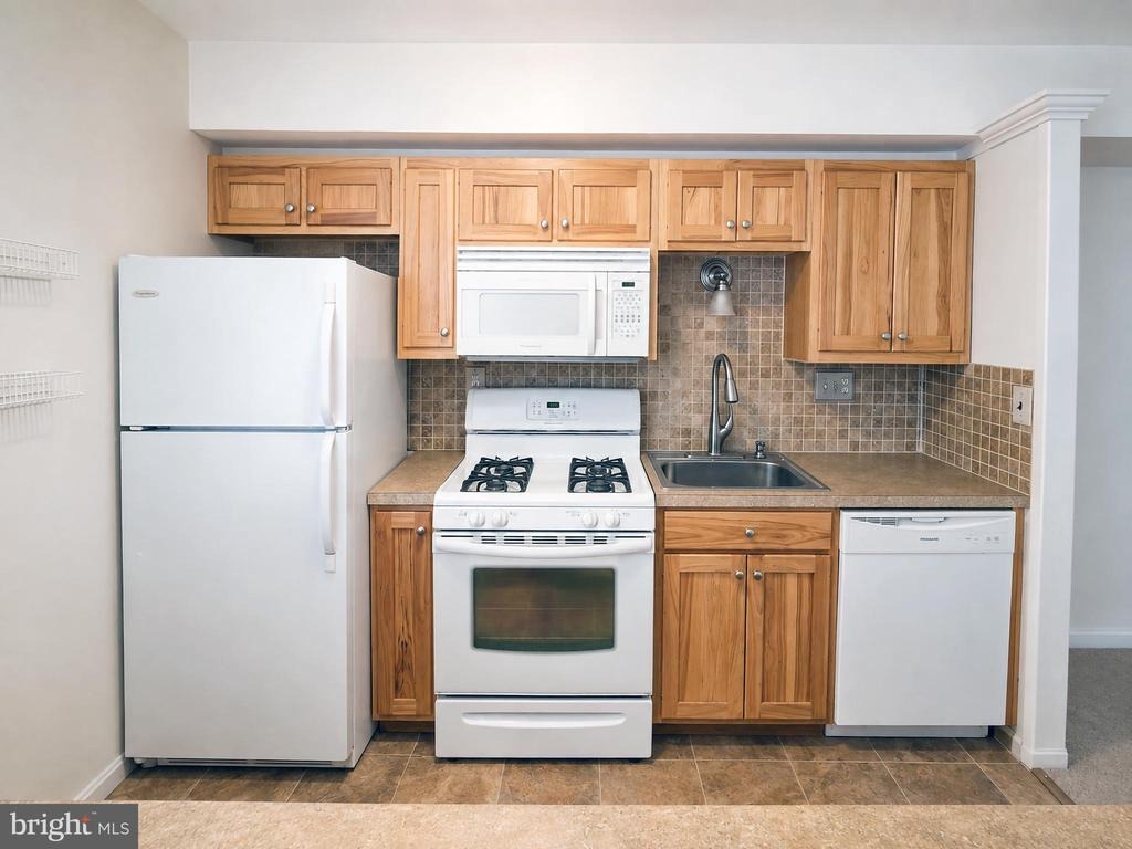Spring Lake Dr, Bethesda, MD 20817 #1