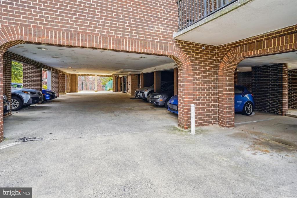 12th St, Arlington, VA 22209 #1