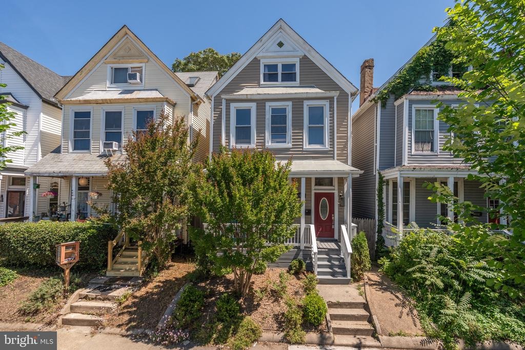 Main St, Richmond, VA 23220