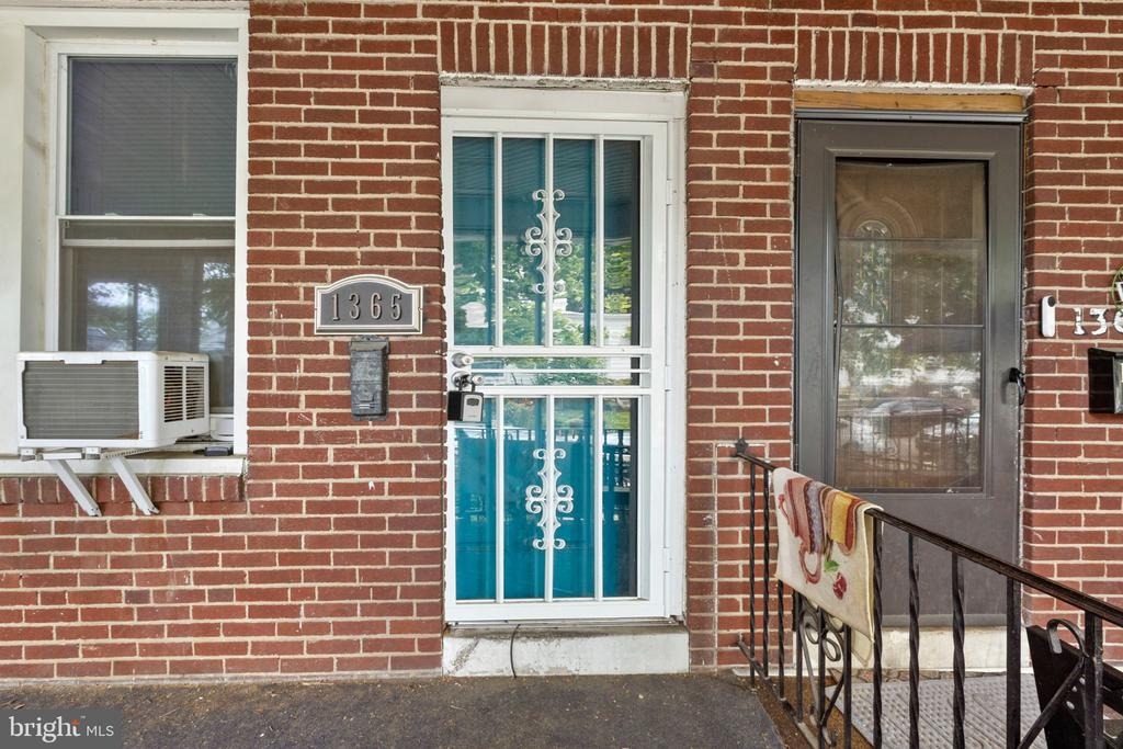 Dyre St, Philadelphia, PA 19124