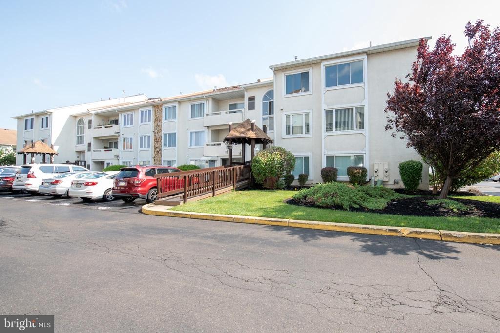 Bonnie Gellman Ct, Philadelphia, PA 19114 #1