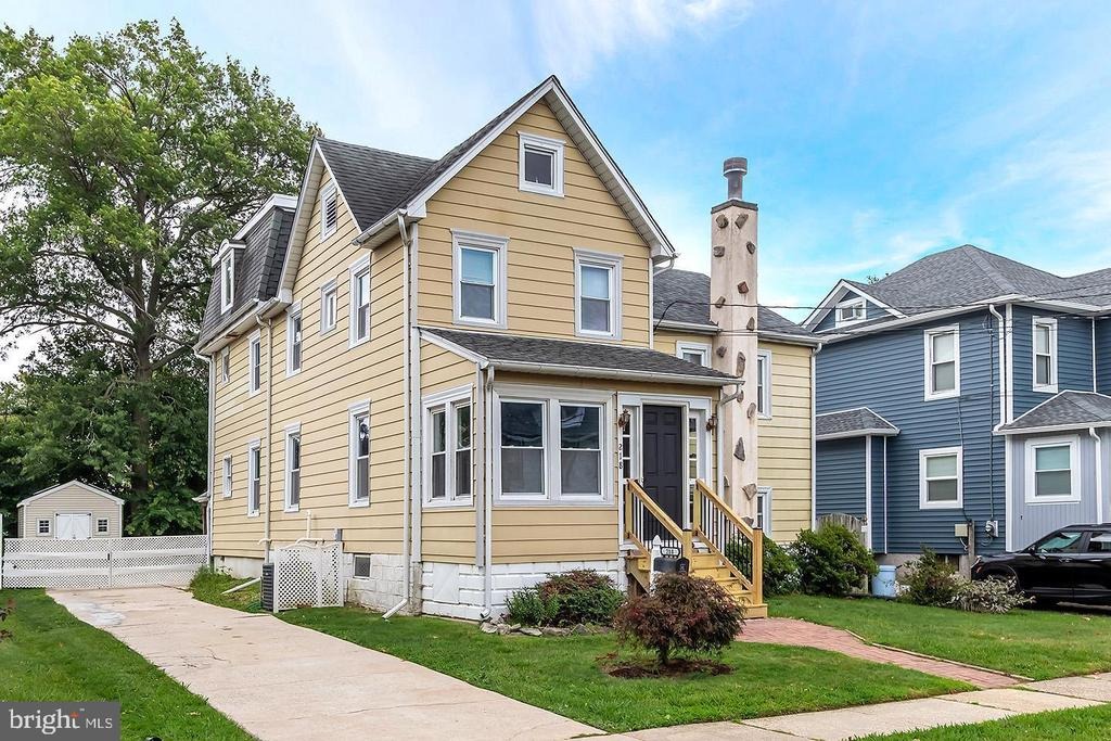 Kingston Ave, Barrington, NJ 08007