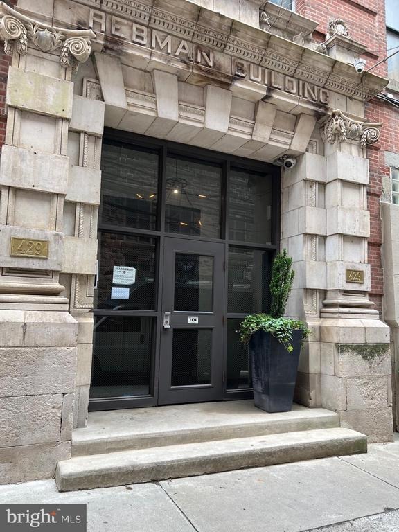 13th St, Philadelphia, PA 19123 #1