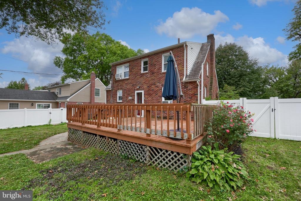13th St, Columbia, PA 17512 #1