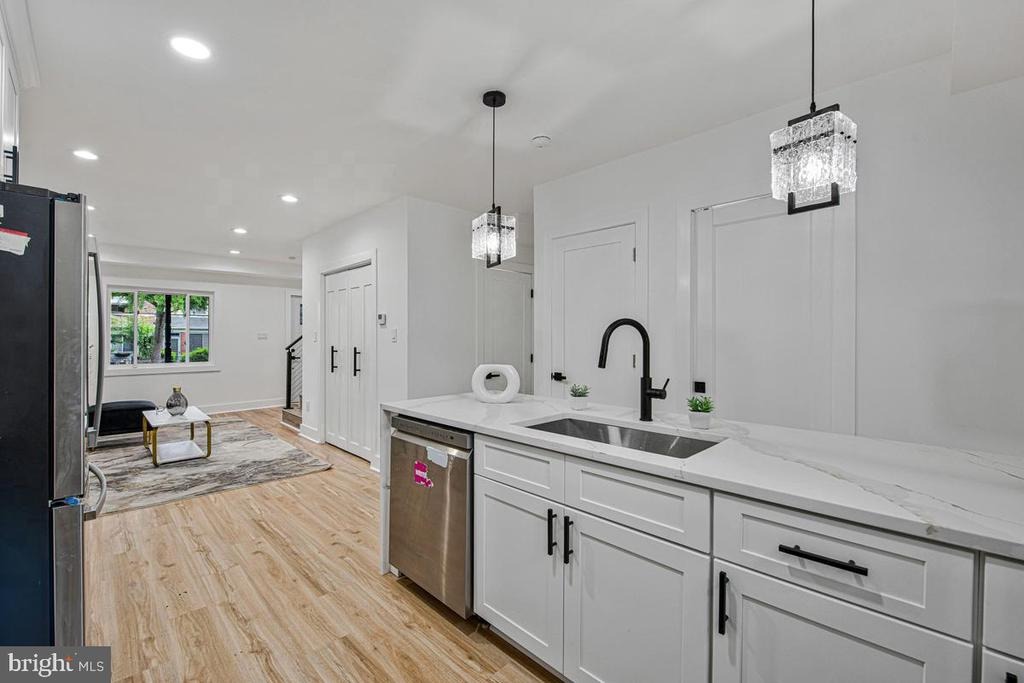 34th Pl, Washington, DC 20019 #1