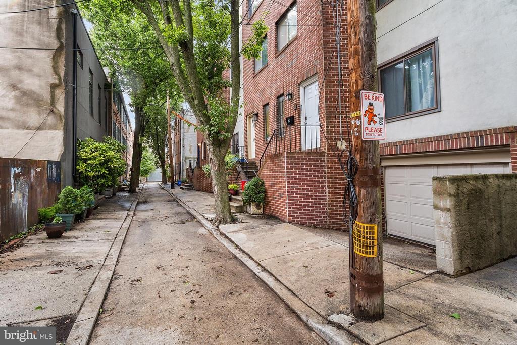 Kater St, Philadelphia, PA 19147 #1