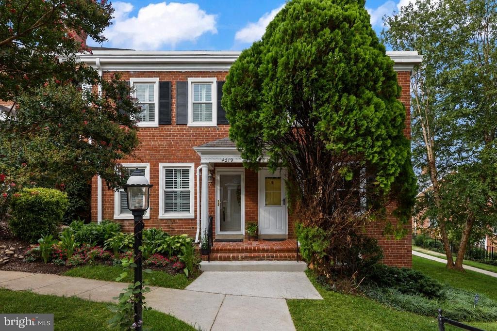 32nd Rd, Arlington, VA 22206
