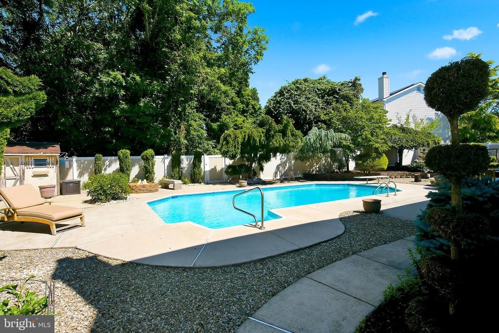 Bronia St, Howell, NJ 07731