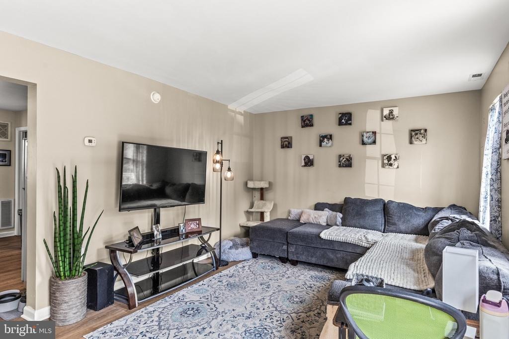 Oxford Ct, New Oxford, PA 17350