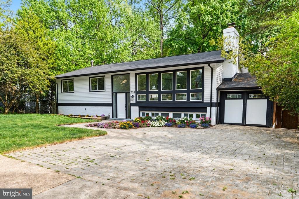 Audreys Ct, Vienna, VA 22180 #1