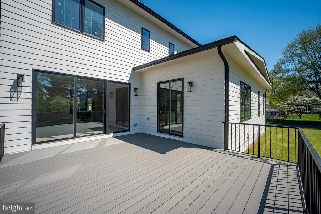 Vernon Dr, Great Falls, VA 22066 #1