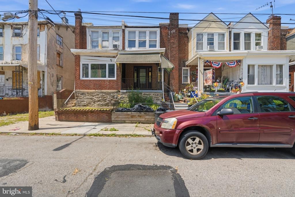 Beechwood St, Philadelphia, PA 19138