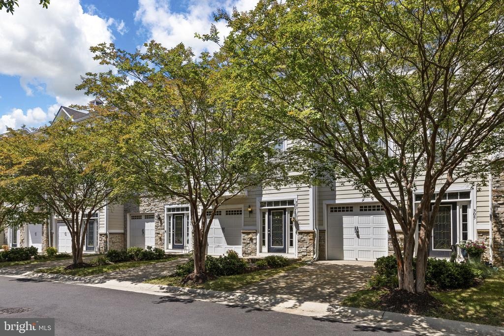 Monroe Point Dr, Colonial Beach, VA 22443