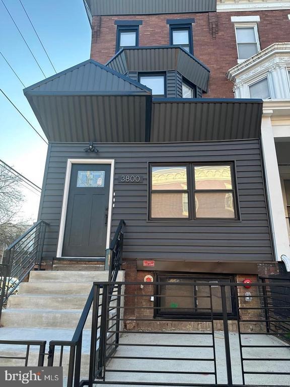 18th St, Philadelphia, PA 19140