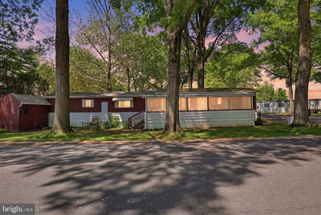 Malibu Blvd, Carlisle, PA 17015