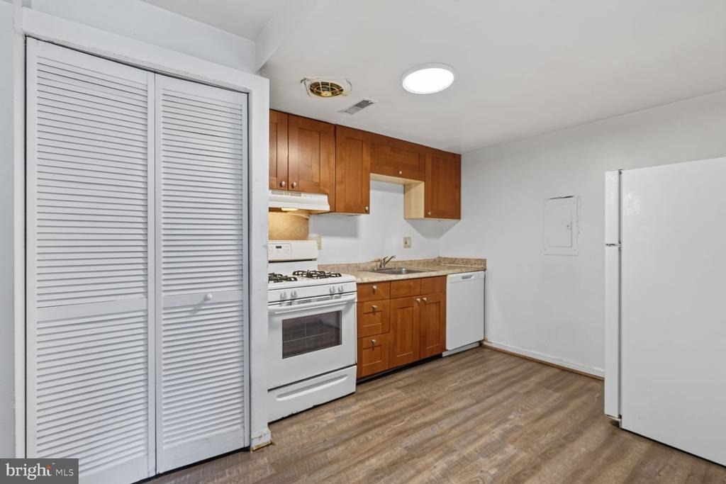 Lakecrest Dr, Greenbelt, MD 20770