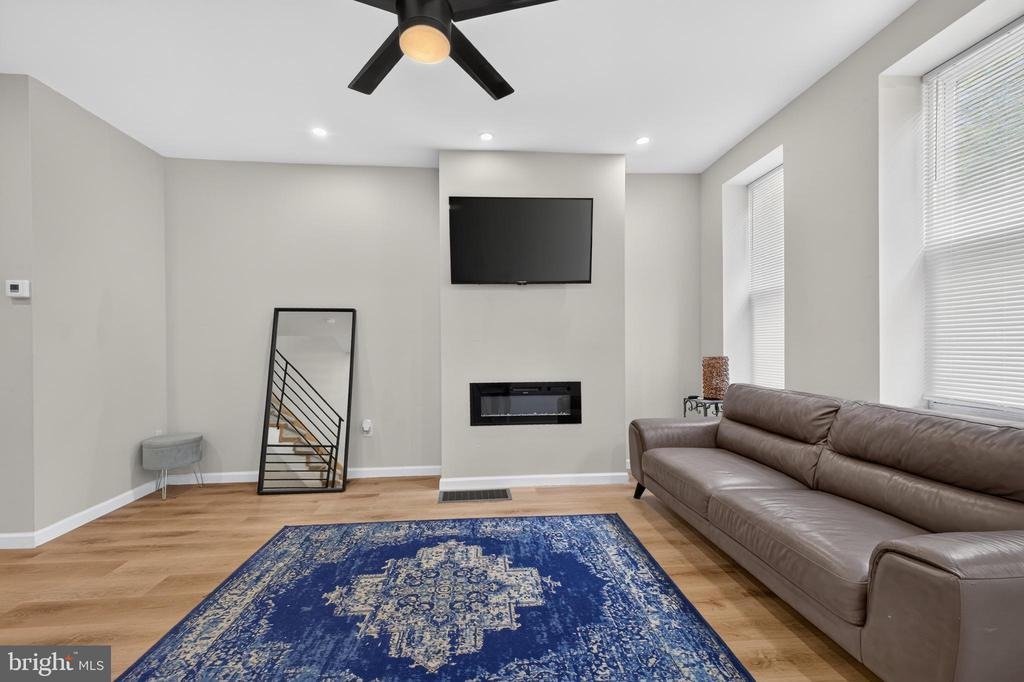13th St, Philadelphia, PA 19133 #1