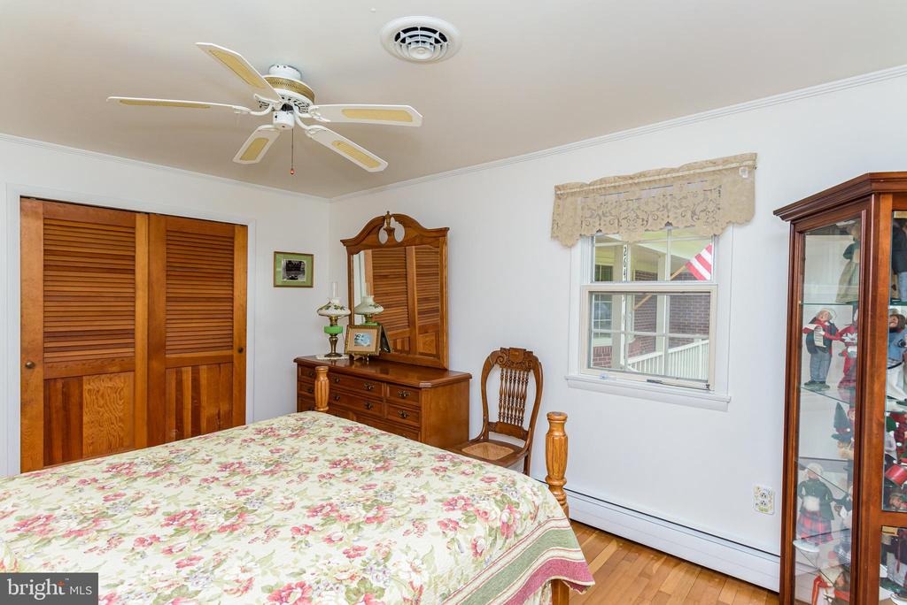 Asbury Ave, Crisfield, MD 21817