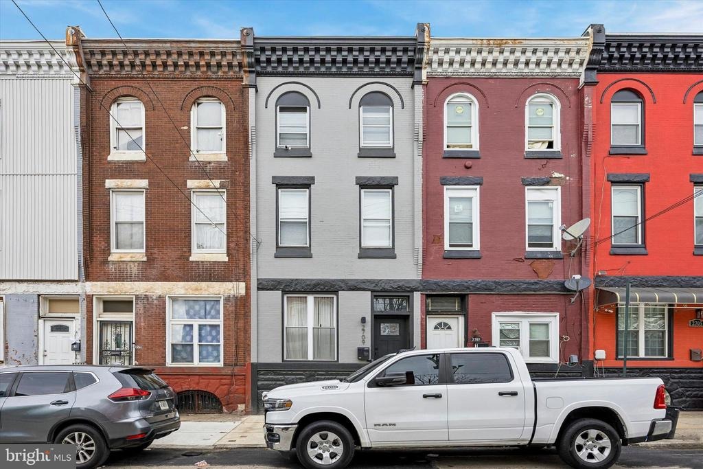 Glenwood Ave, Philadelphia, PA 19121