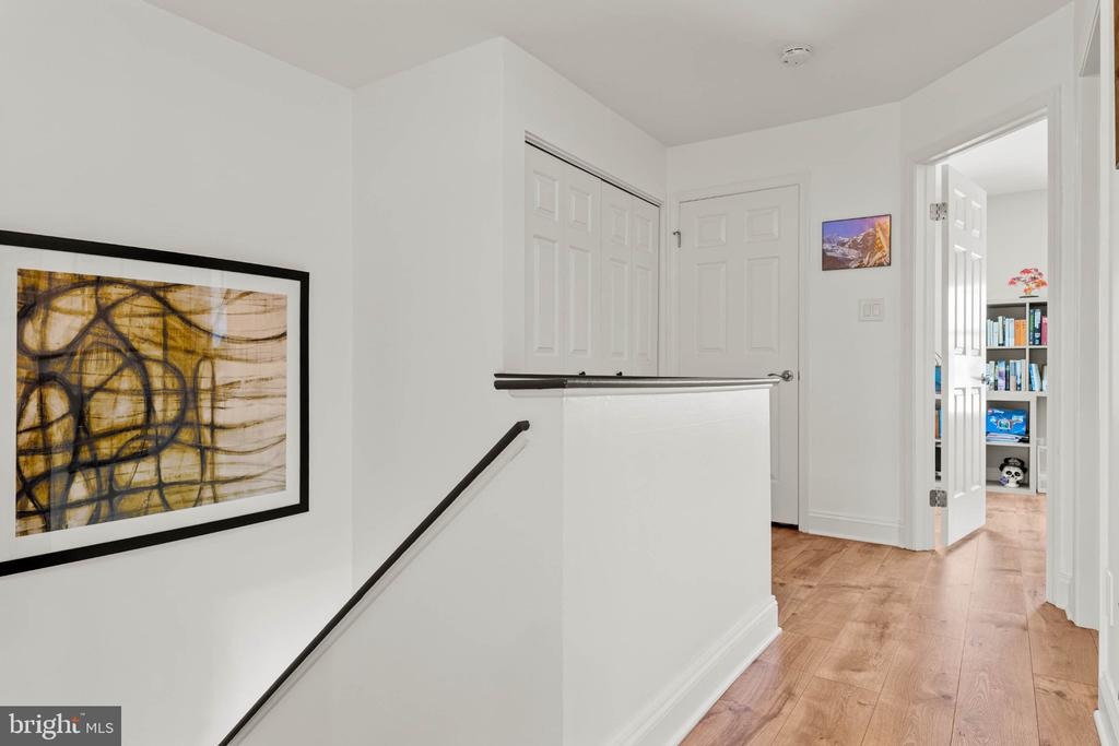 Fox Pointe Ct, Glen Mills, PA 19342