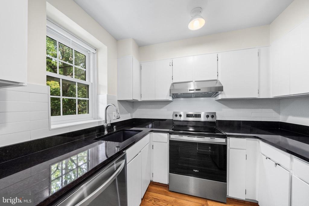 Buchanan St, Arlington, VA 22206 #1