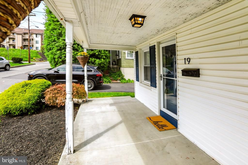 Maple St, Mohnton, PA 19540