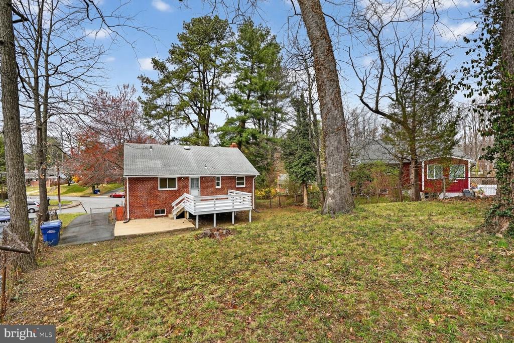 Crest Dr, Annandale, VA 22003 #1