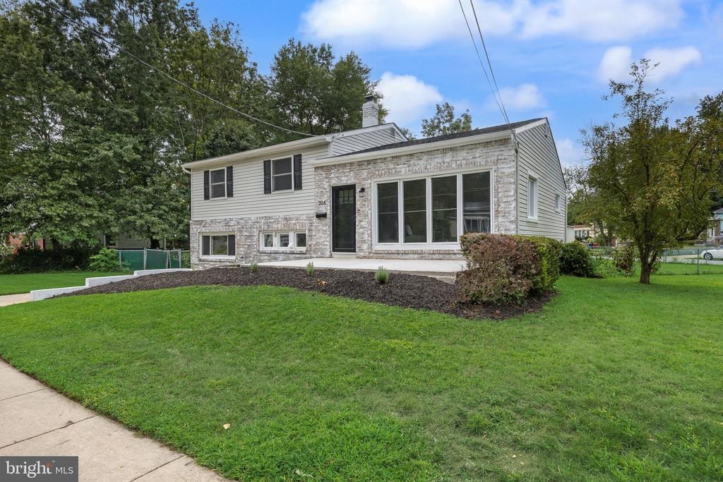 Fairview Ave, Somerdale, NJ 08083