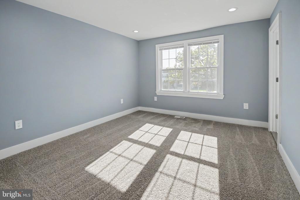 Buist Ave, Philadelphia, PA 19153 #1