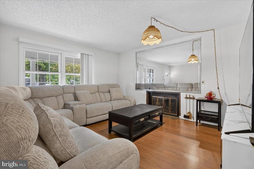 Gramercy Ln, Willingboro, NJ 08046