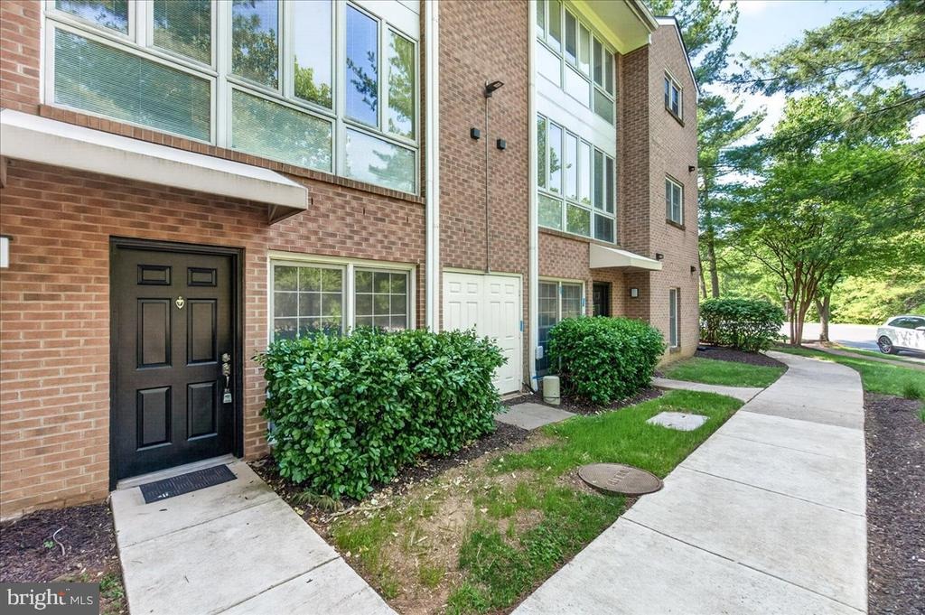 Brewer House Cir, Rockville, MD 20852
